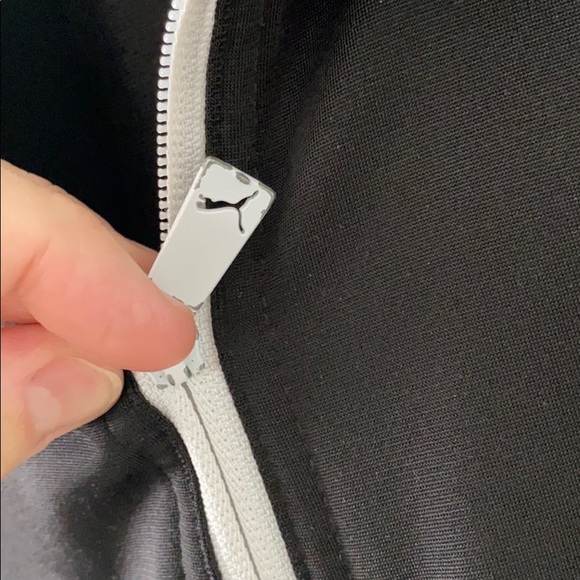 Puma track jacket in Black -Nice! - Picture 5 of 5
